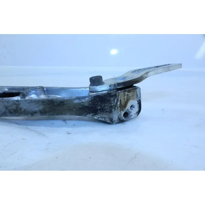 Platine arriere droite SUZUKI GSX 750 1983 - 1987