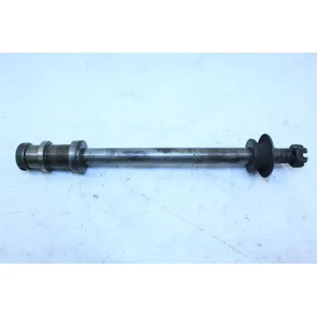 Axe de roue arriere SUZUKI GSX 750 1983 - 1987