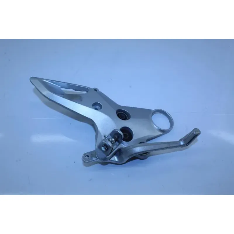 Platine avant droite SUZUKI GSX 1300 BKING 2008 - 2012
