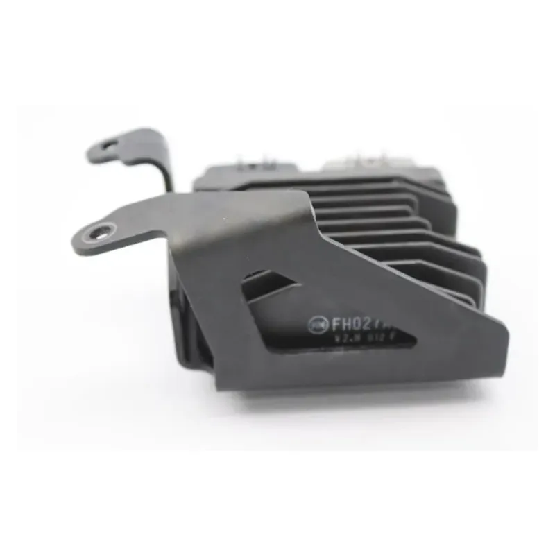 Regulateur charge batterie TRIUMPH STREET TRIPLE 765 RS ABS 2023 - 2024