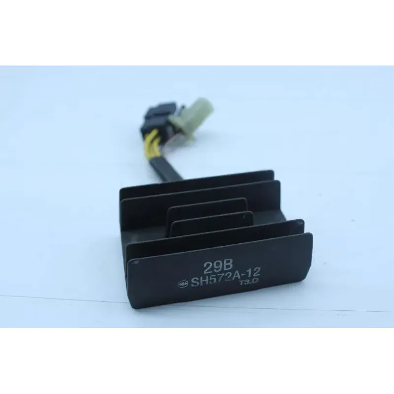 Regulateur charge batterie SUZUKI GN 125 1982 - 1996