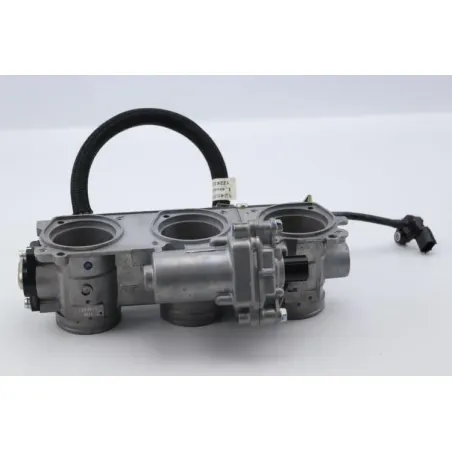 Rampe d'injection TRIUMPH STREET TRIPLE 765 RS ABS 2023 - 2024
