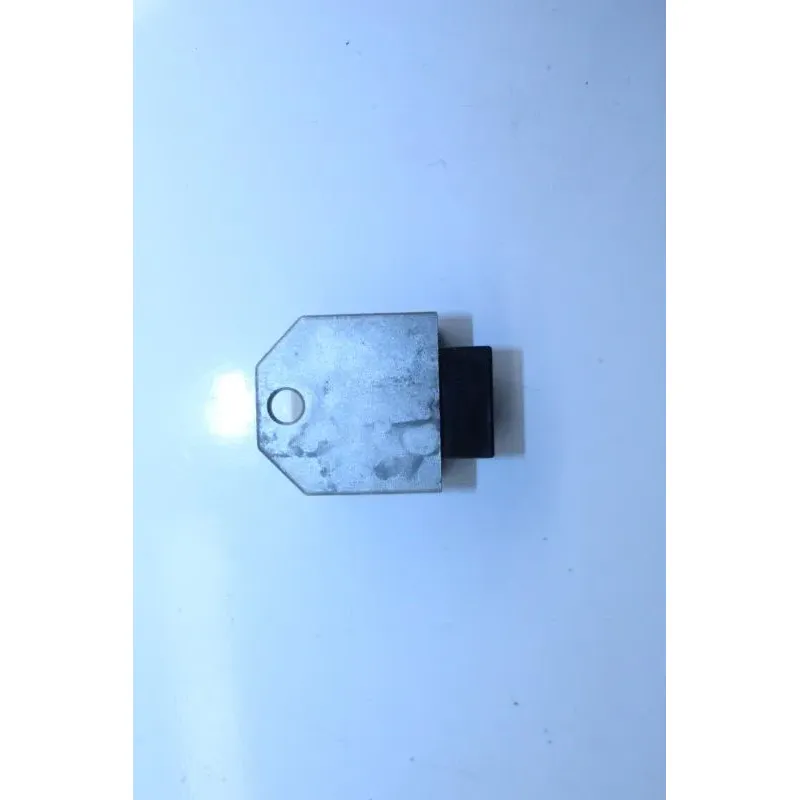 Regulateur charge batterie PEUGEOT LUDIX 50 2010 - 2017
