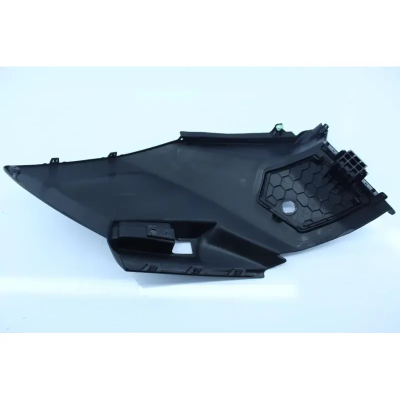 Demi flanc selle droit PEUGEOT CITYSTAR 125 2011 - 2017