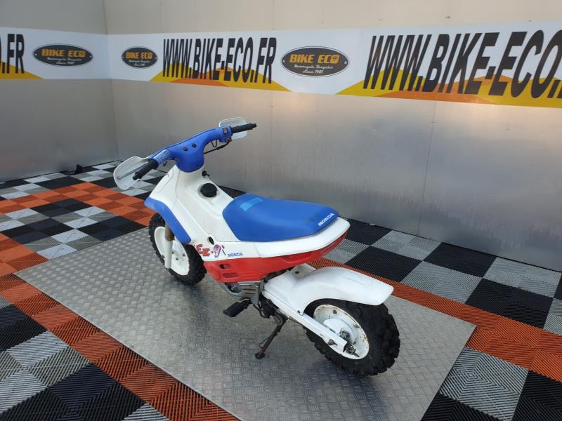 Honda ez 9