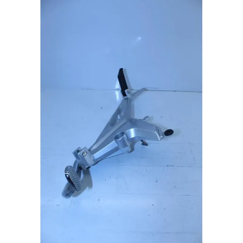 Platine avant droite HONDA CBF 125 2015 - 2019
