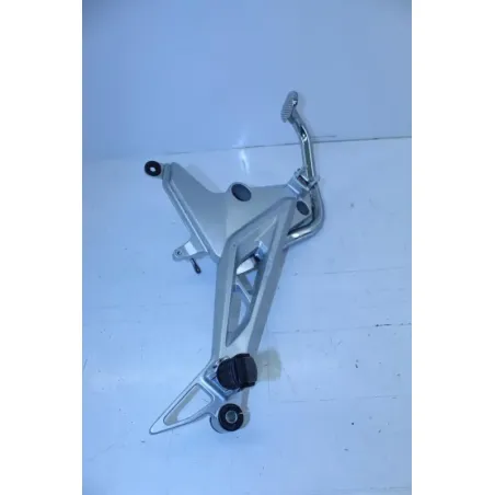 Platine avant droite HONDA CBF 125 2015 - 2019