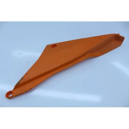 Demi flanc selle droit DERBI SENDA DRD 50 XTREME 2010 - 2017
