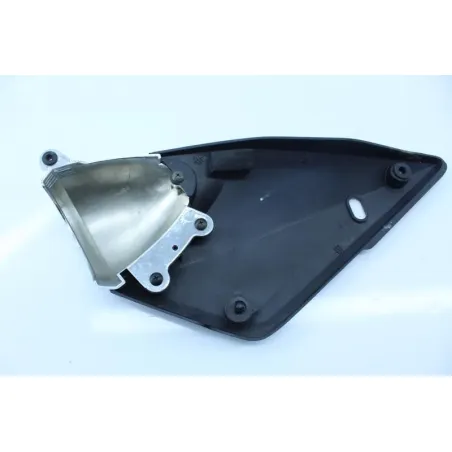 Demi flanc selle droit SUZUKI GSF 600 BANDIT N 2000 - 2004