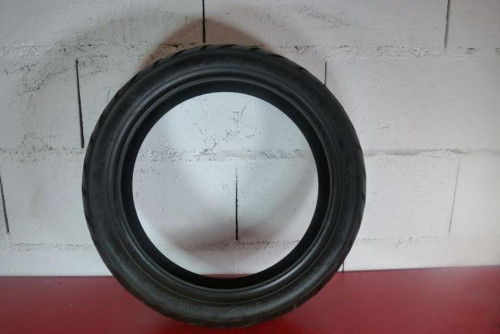Pneu arriere ADAPTABLE TOUTE MARQUES DIVERS MODELES