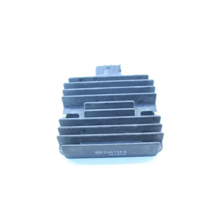 Regulateur charge batterie MV AGUSTA BRUTALE 800 2013 - 2015