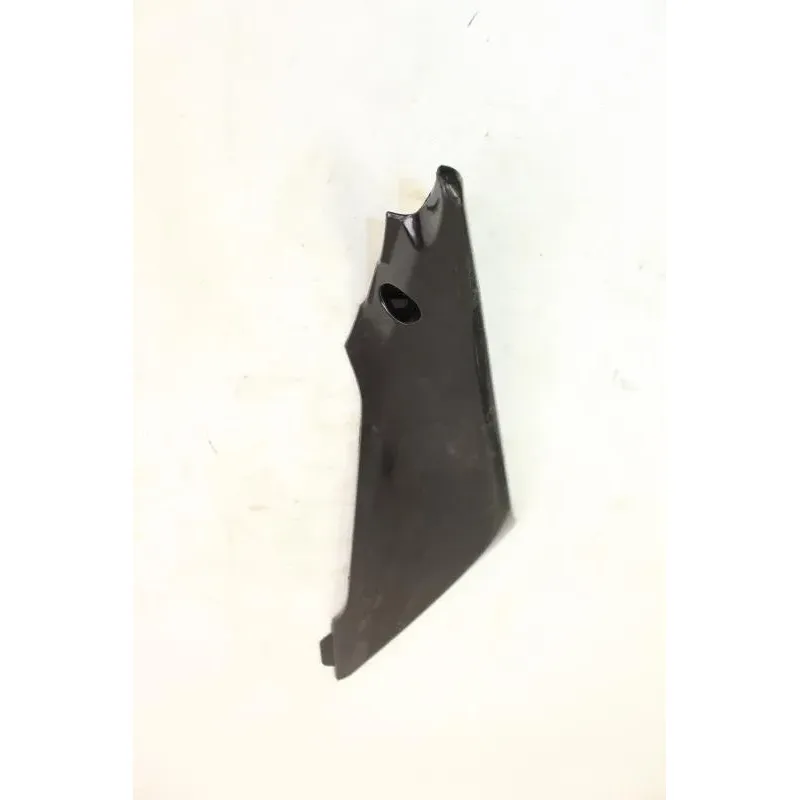 Demi flanc selle gauche SUZUKI GSXR 1000 2005 - 2006