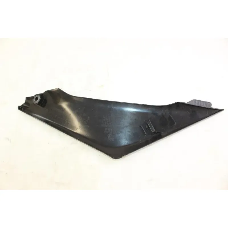 Demi flanc selle gauche SUZUKI GSXR 1000 2005 - 2006