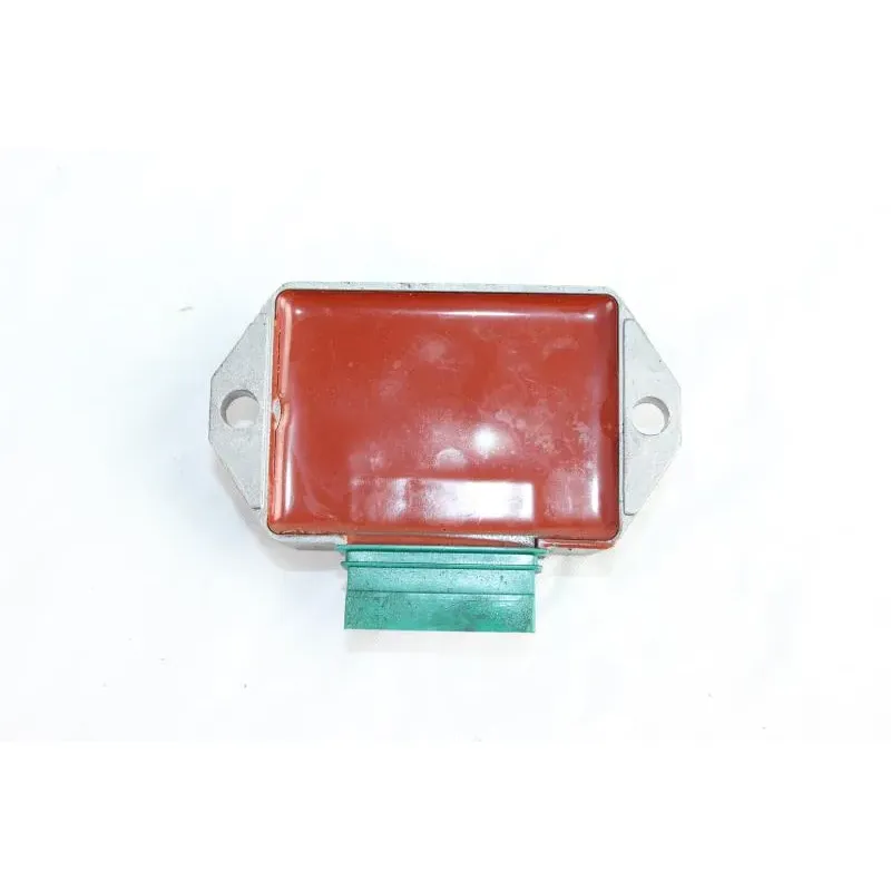 Regulateur charge batterie PIAGGIO ZIP 50 2008 - 2012