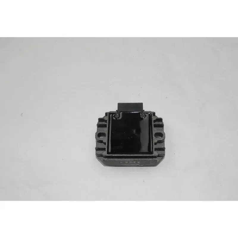 Regulateur charge batterie PIAGGIO VESPA LX 125 2005 - 2009