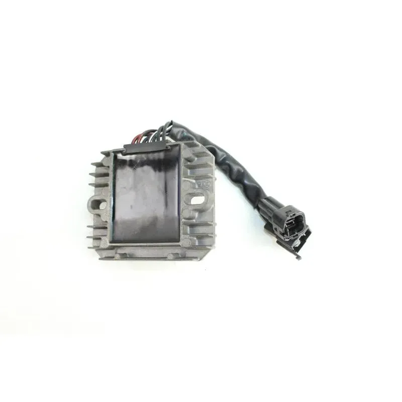 Regulateur charge batterie SUZUKI SV 650 N 2003 - 2007