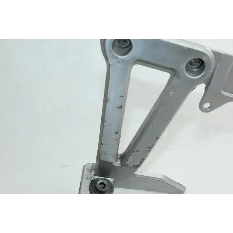 Platine arriere gauche SUZUKI GSF 400 BANDIT 1991 - 1993