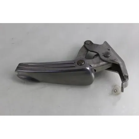 Repose pieds arriere gauche PIAGGIO VESPA GTS 125 2007 - 2016
