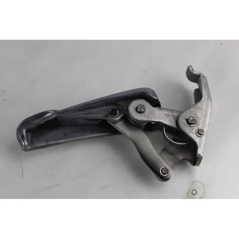 Repose pieds arriere gauche PIAGGIO VESPA GTS 125 2007 - 2016