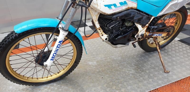 Honda tlm 200