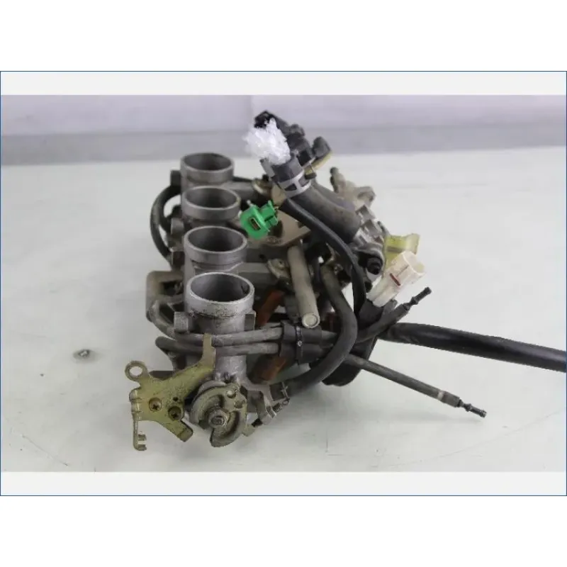 Rampe d'injection YAMAHA FZ6 600 N 2004 - 2006