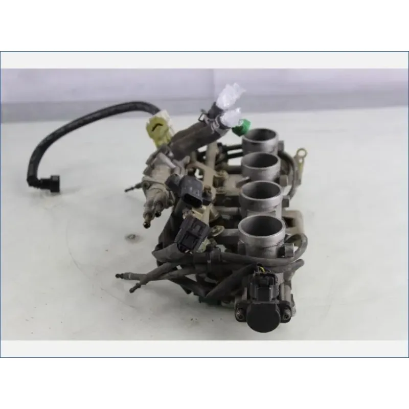 Rampe d'injection YAMAHA FZ6 600 N 2004 - 2006