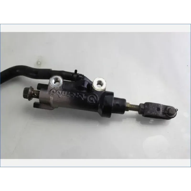 Maitre cylindre frein arriere YAMAHA FZ6 600 N 2004 - 2006