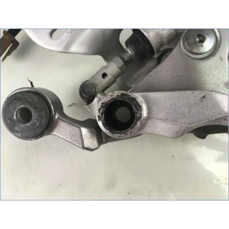 Platine avant droite complète YAMAHA R6 07-08