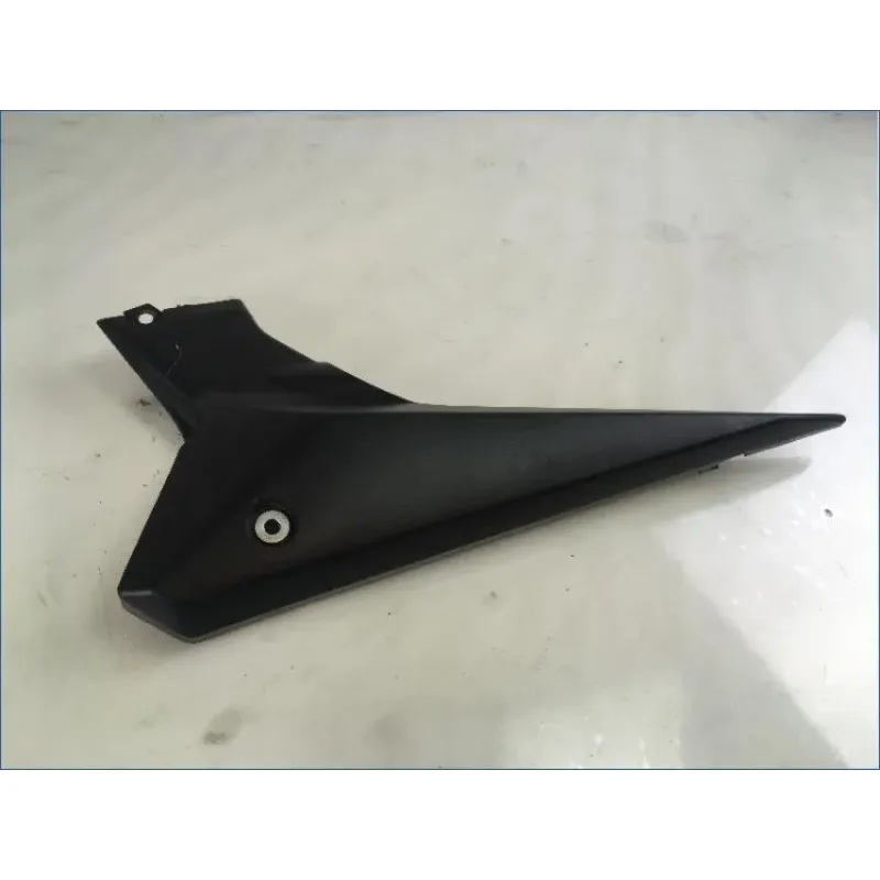 Demi flanc selle droit YAMAHA XJ6 600 2009 - 2016
