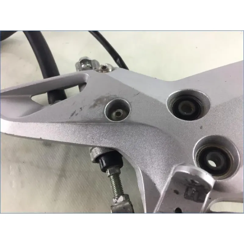 Platine avant droite complète SUZUKI GSX 1300 BKING 2008 - 2012