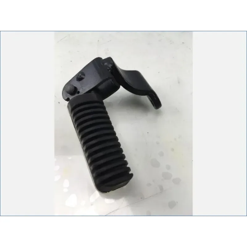 Repose pieds arriere gauche YAMAHA X-MAX 125 06-09