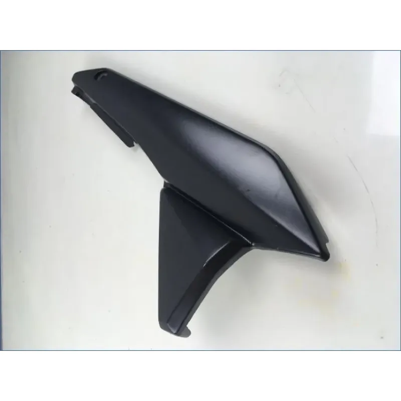Demi flanc selle gauche SUZUKI GSF 650 BANDIT N 2007 - 2009