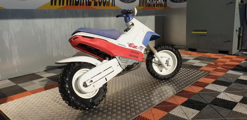Honda ez 9