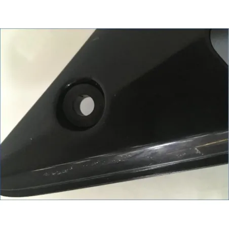Demi flanc selle droit SUZUKI GSF 600 BANDIT N 2000 - 2004