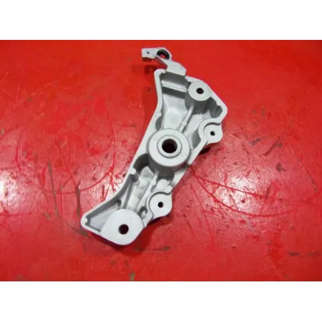 Support moteur droit HONDA CBF 600 S 2004 - 2007
