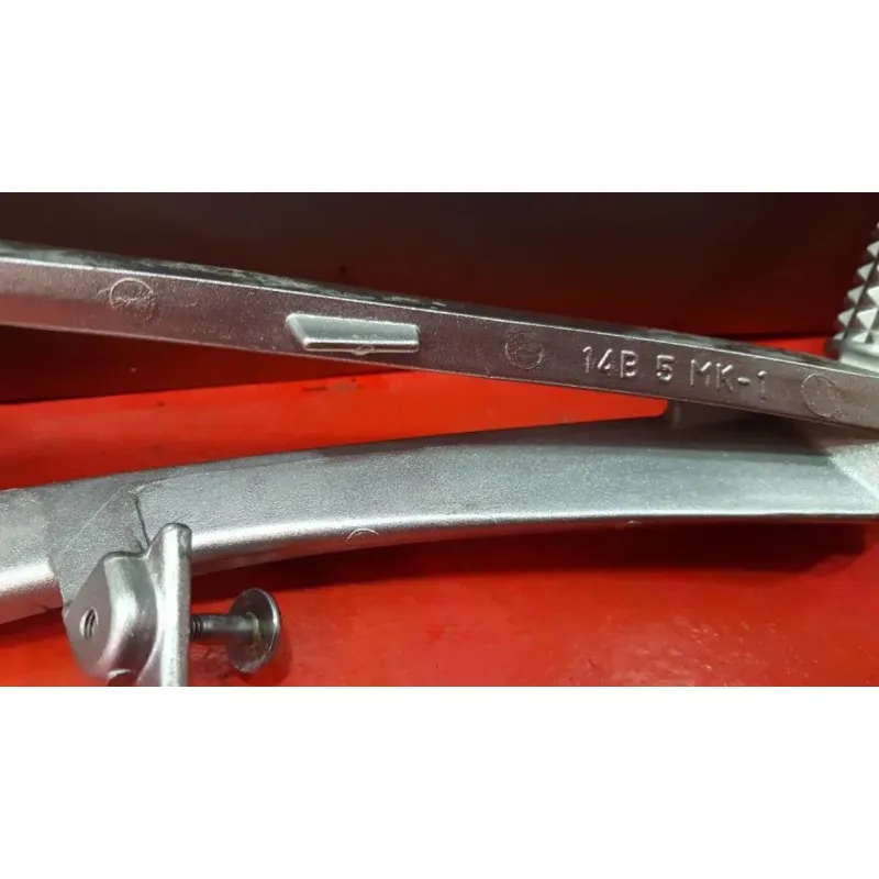 Platine arriere droite YAMAHA R1 2009 - 2014