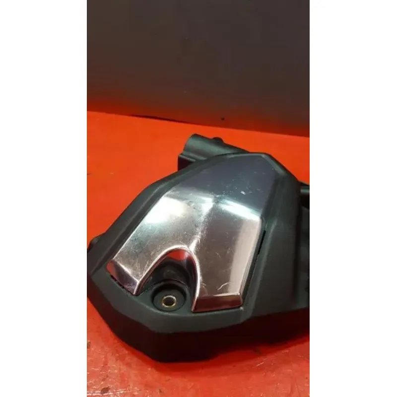 Carter pignon de sortie de boite SUZUKI GSX 1300 BKING 2008 - 2012
