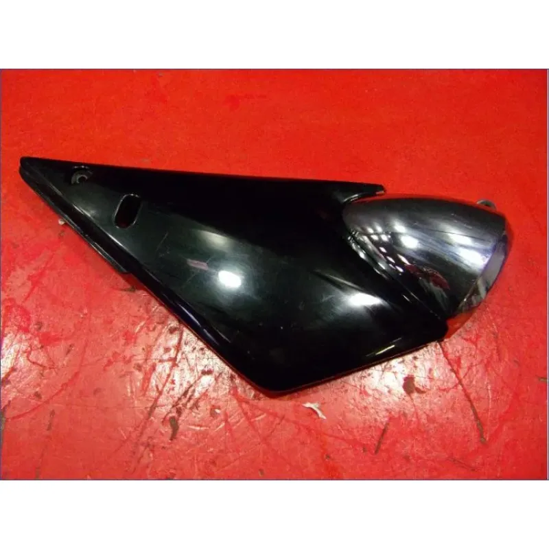 Demi flanc selle droit SUZUKI GSF 1200 BANDIT N 2000 - 2005