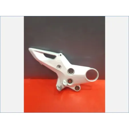 Platine avant droite SUZUKI GSX 1300 BKING 2008 - 2012