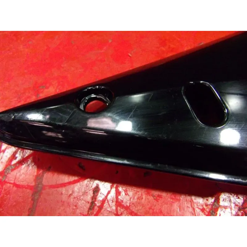 Demi flanc selle droit SUZUKI GSF 1200 BANDIT N 2000 - 2005