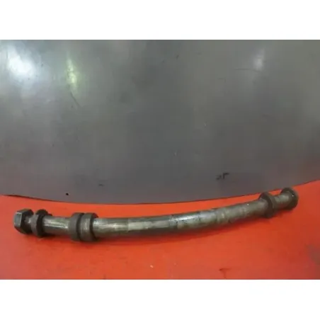Axe de roue arriere HONDA VFR 750 1986 - 1987