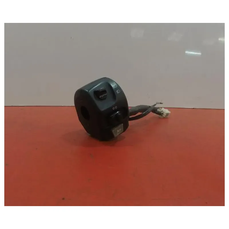 Commodo droit YAMAHA MW 125 TRICITY 2014 - 2015