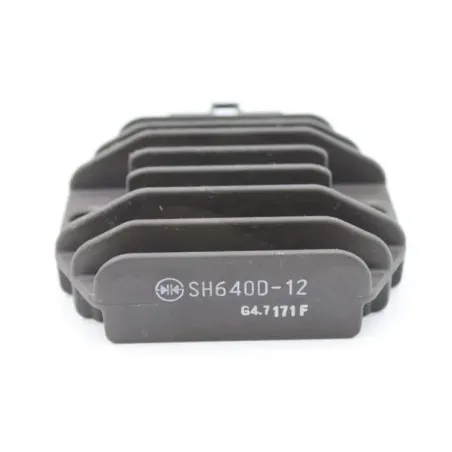 Regulateur charge batterie PIAGGIO VESPA PRIMAVERA 125 2014 - 2020
