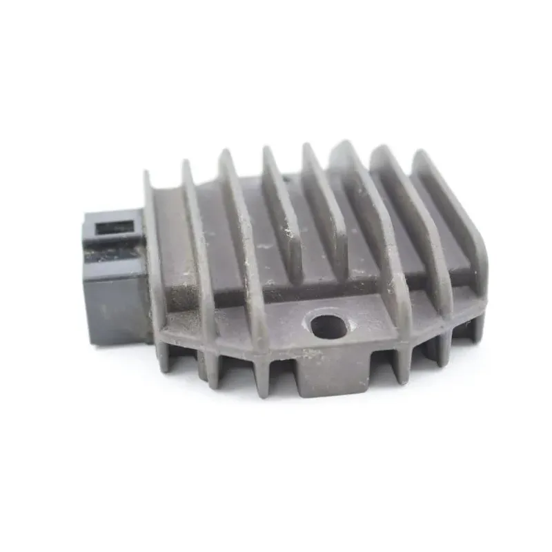Regulateur charge batterie PIAGGIO VESPA PRIMAVERA 125 2014 - 2020