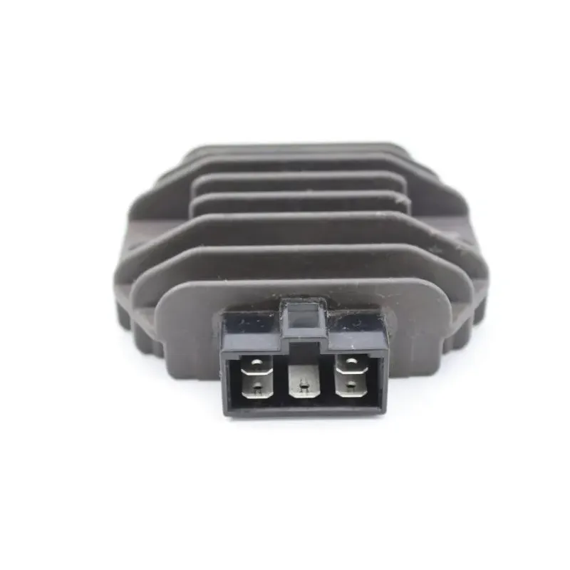 Regulateur charge batterie PIAGGIO VESPA PRIMAVERA 125 2014 - 2020