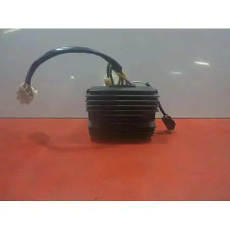 Regulateur charge batterie PIAGGIO VESPA GTS 125 2009 - 2016