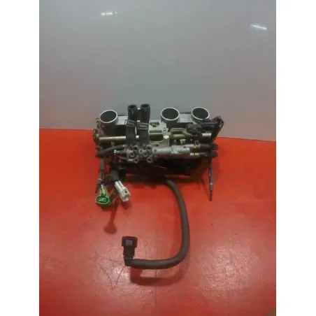 Rampe d'injection YAMAHA FZ6 600 N 2004 - 2006