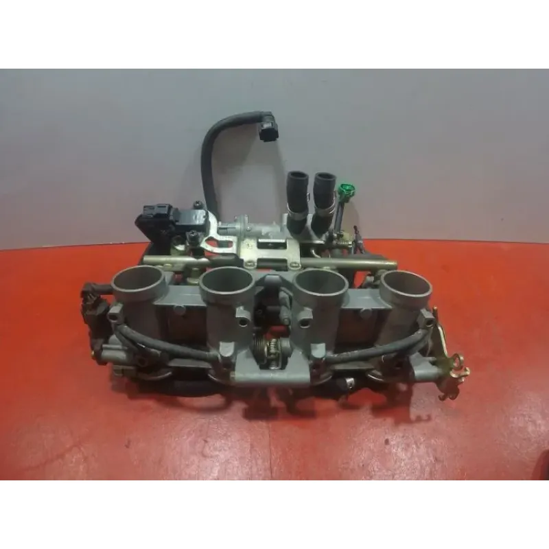 Rampe d'injection YAMAHA FZ6 600 N 2004 - 2006