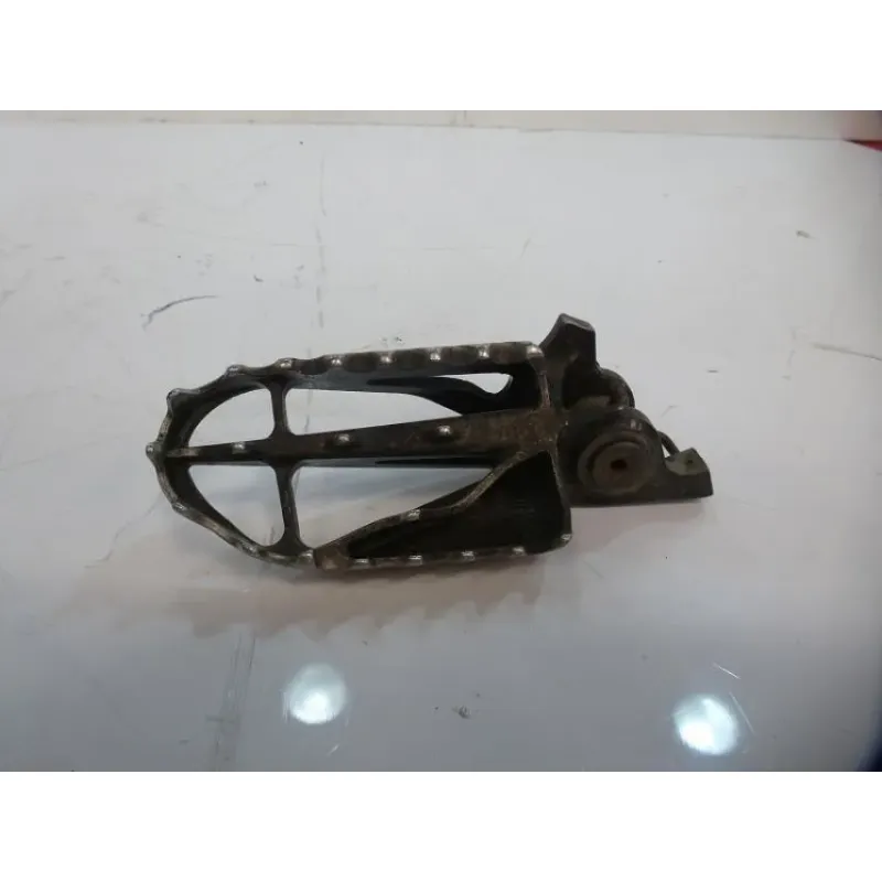 Repose pieds avant droit HONDA CRF 250 R 2004 - 2006