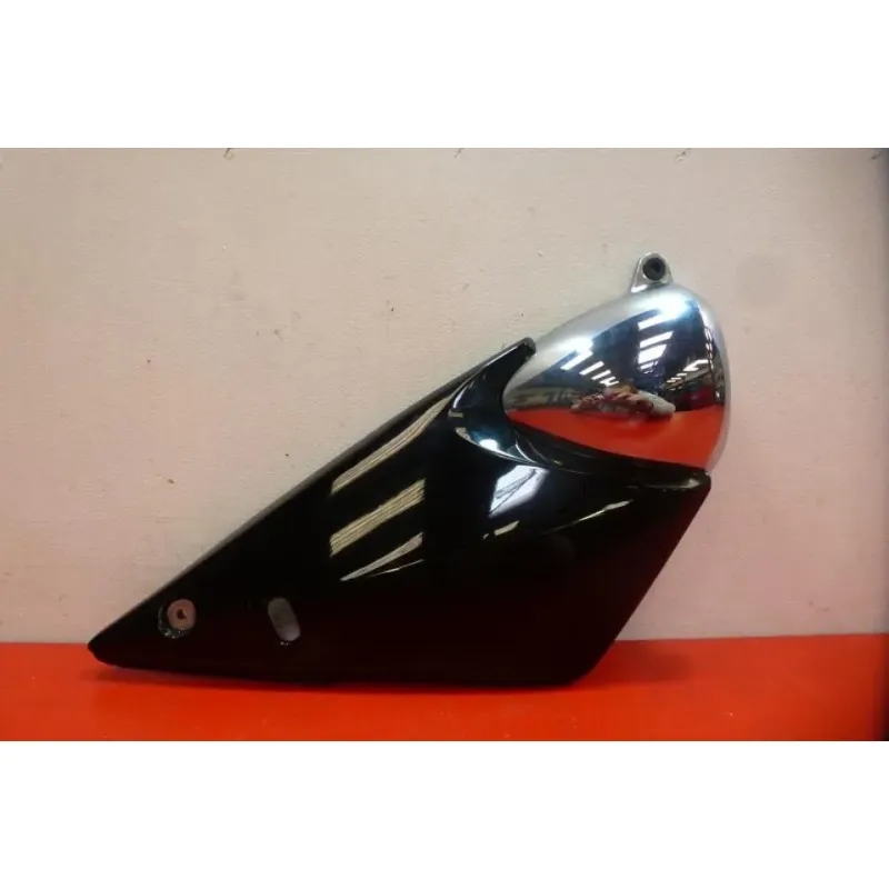 Demi flanc selle droit SUZUKI GSF 600 BANDIT N 2000 - 2004